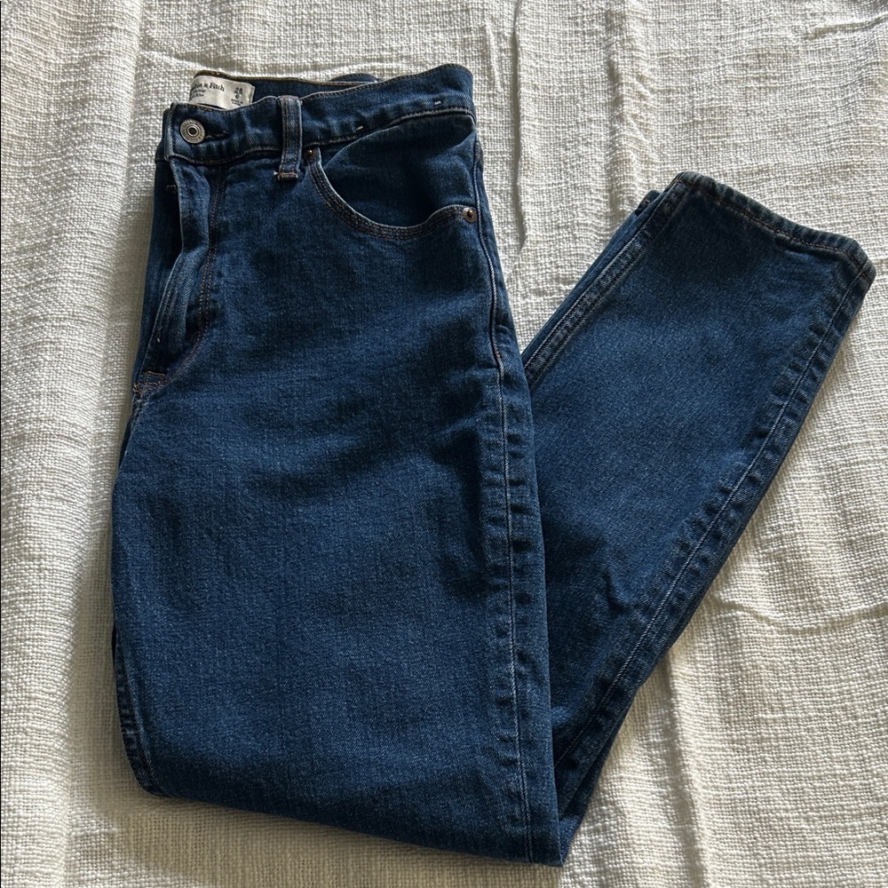 NWOT Abercrombie & Fitch Dark Blue Skinny High Rise Jeans 6/28